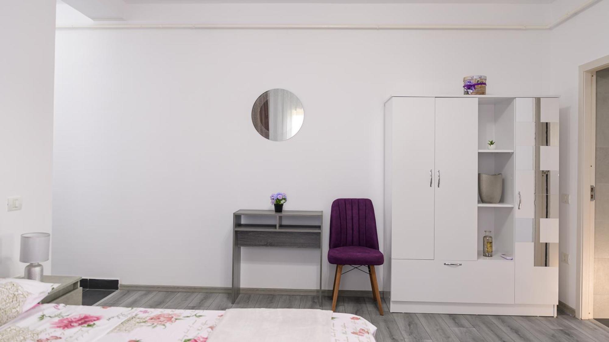Nina House Apartment Targu Jiu Ngoại thất bức ảnh
